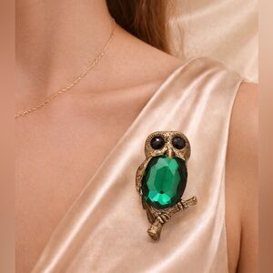 Blue Owl Gold Crystal Brooch